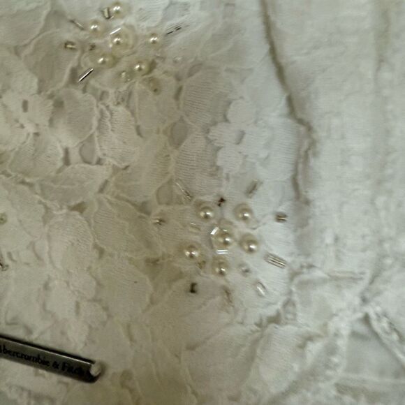 Abercrombie & Fitch Women's Jewel-embellished Lace Shorts size S - Picture 4 of 4